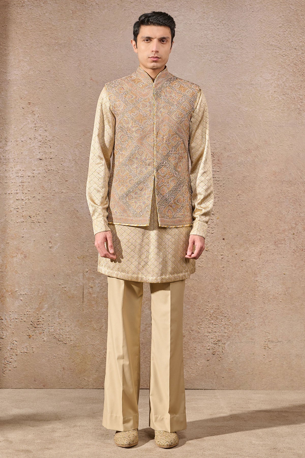 Multicolored Embroidered Wasitcoat