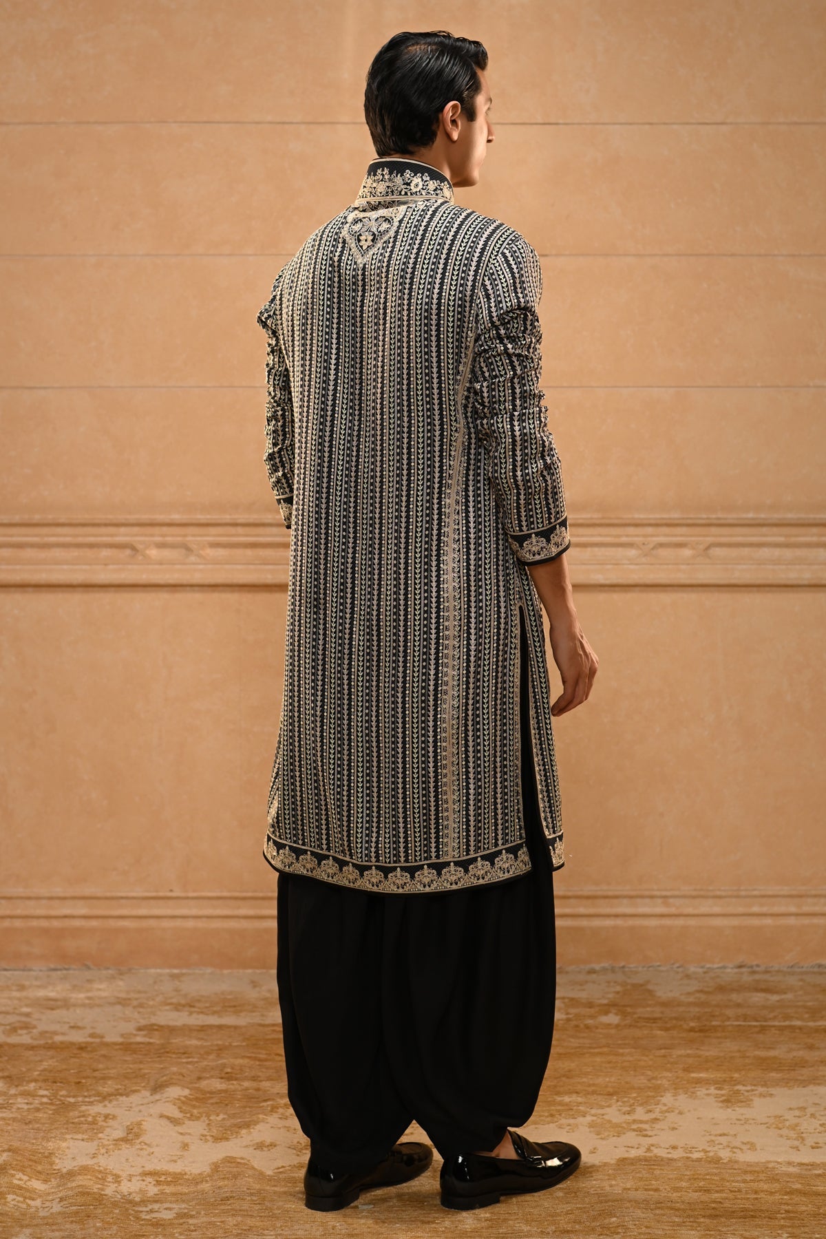 Kashida Kurta Set