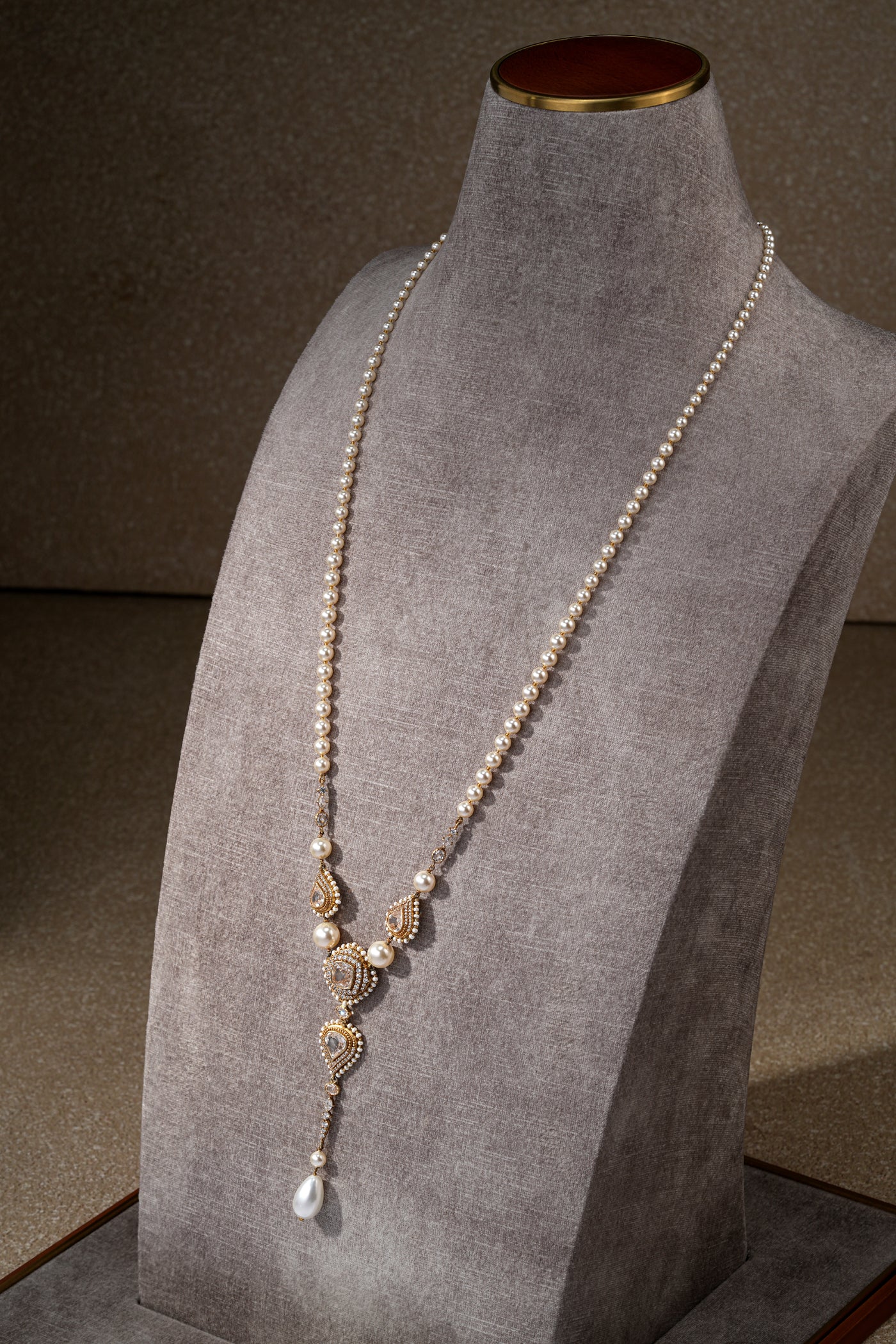 Lariat necklace