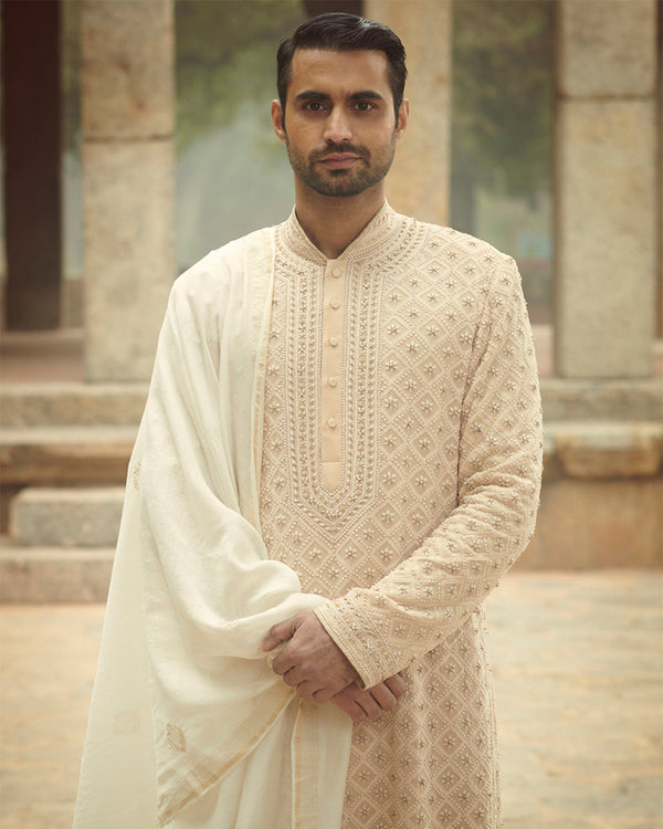 Kurta In Chikankari