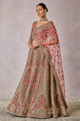 Blouse-Dupatta-Lehenga-Veil