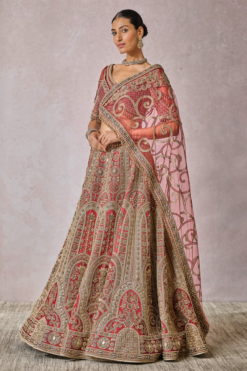Blouse-Dupatta-Lehenga-Veil