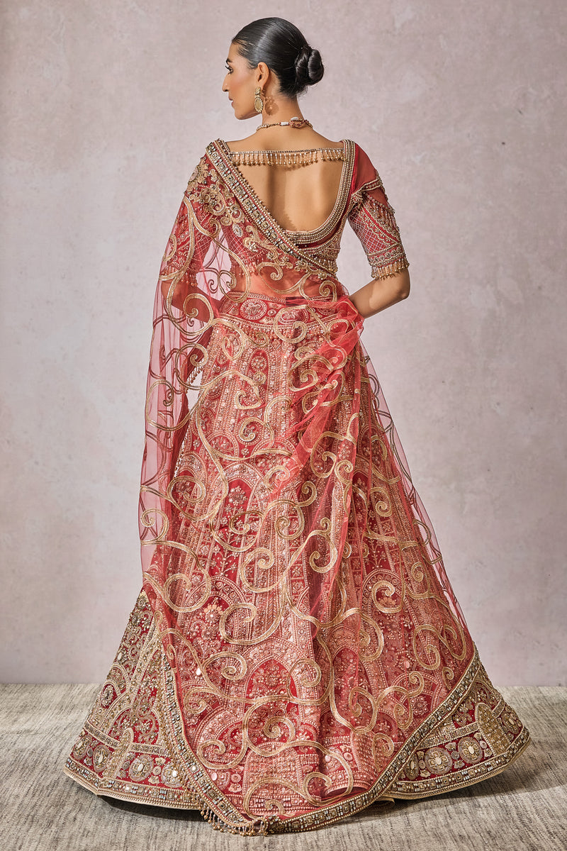 Blouse-Dupatta-Lehenga-Veil
