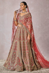 Blouse-Dupatta-Lehenga-Veil