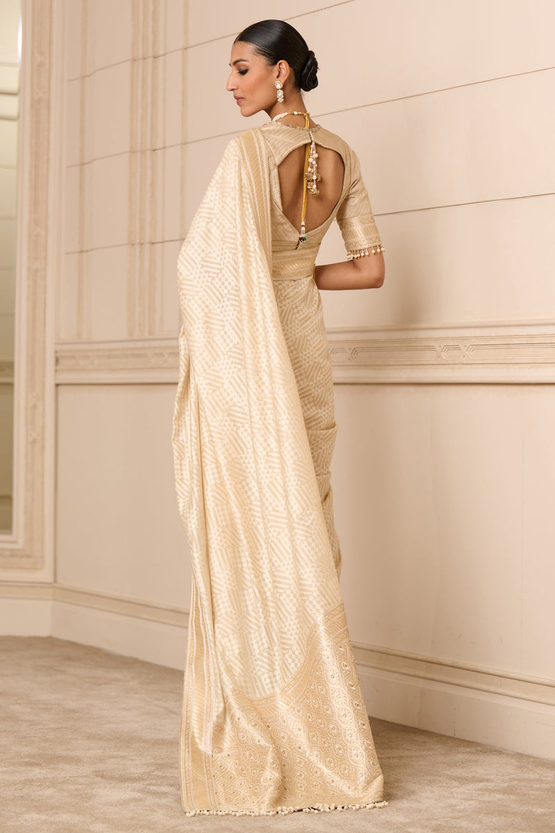 Saree And Blouse Fabric
