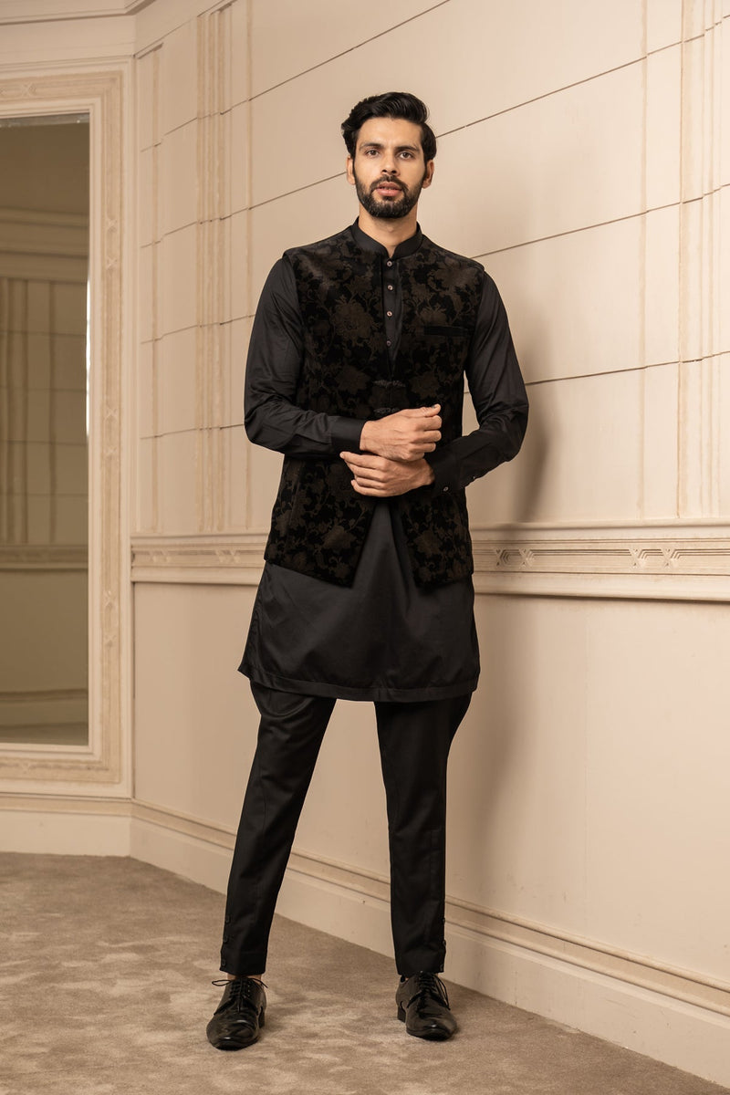 Etched Velvet Bundi Kurta Set