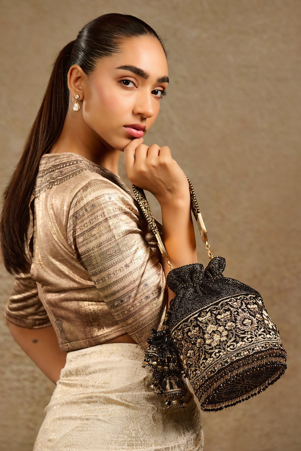 Embroidered Potli