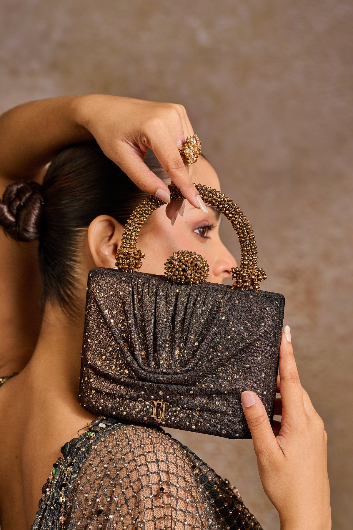 Drape clutch