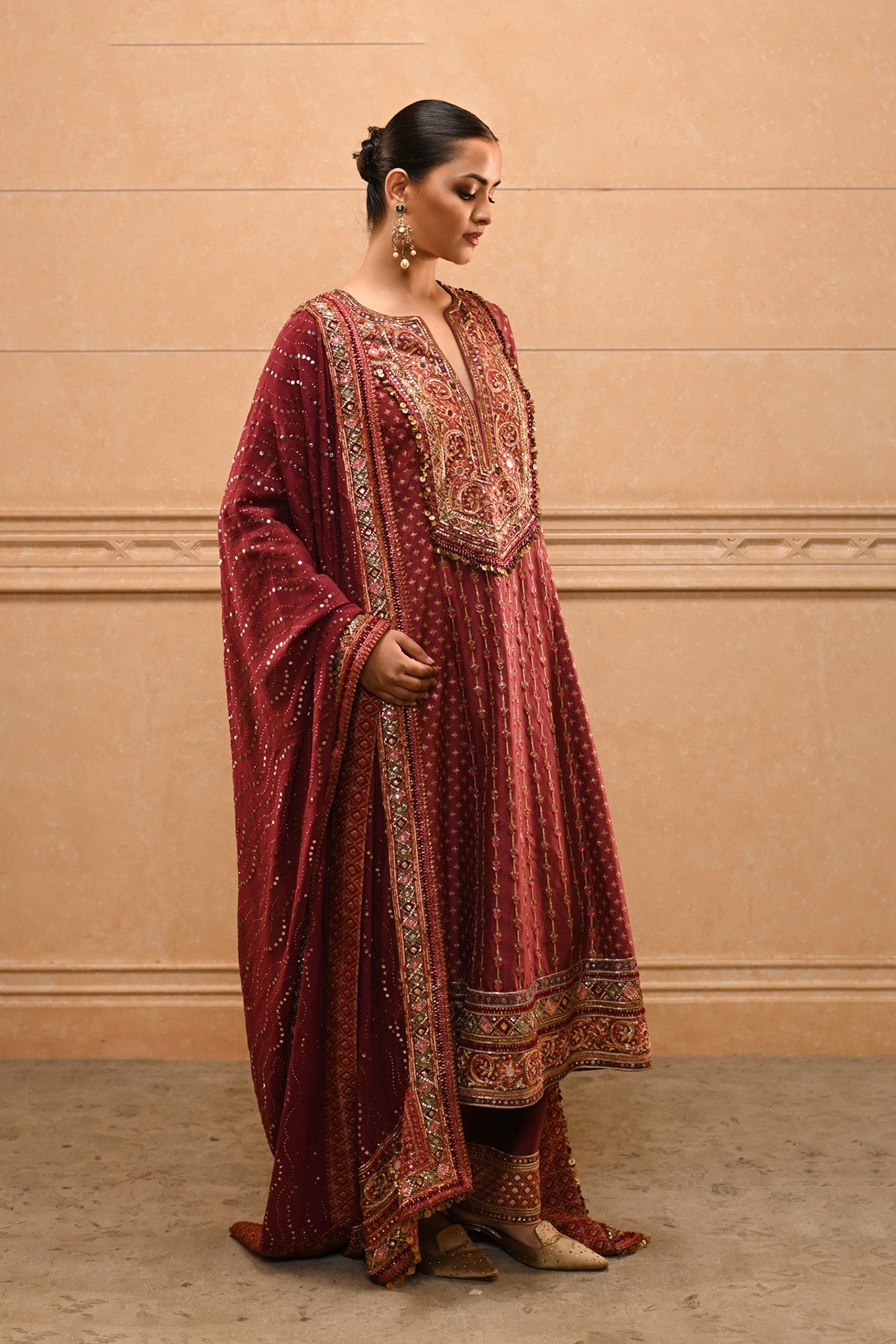 Zubeda Embroidered Kurta Set