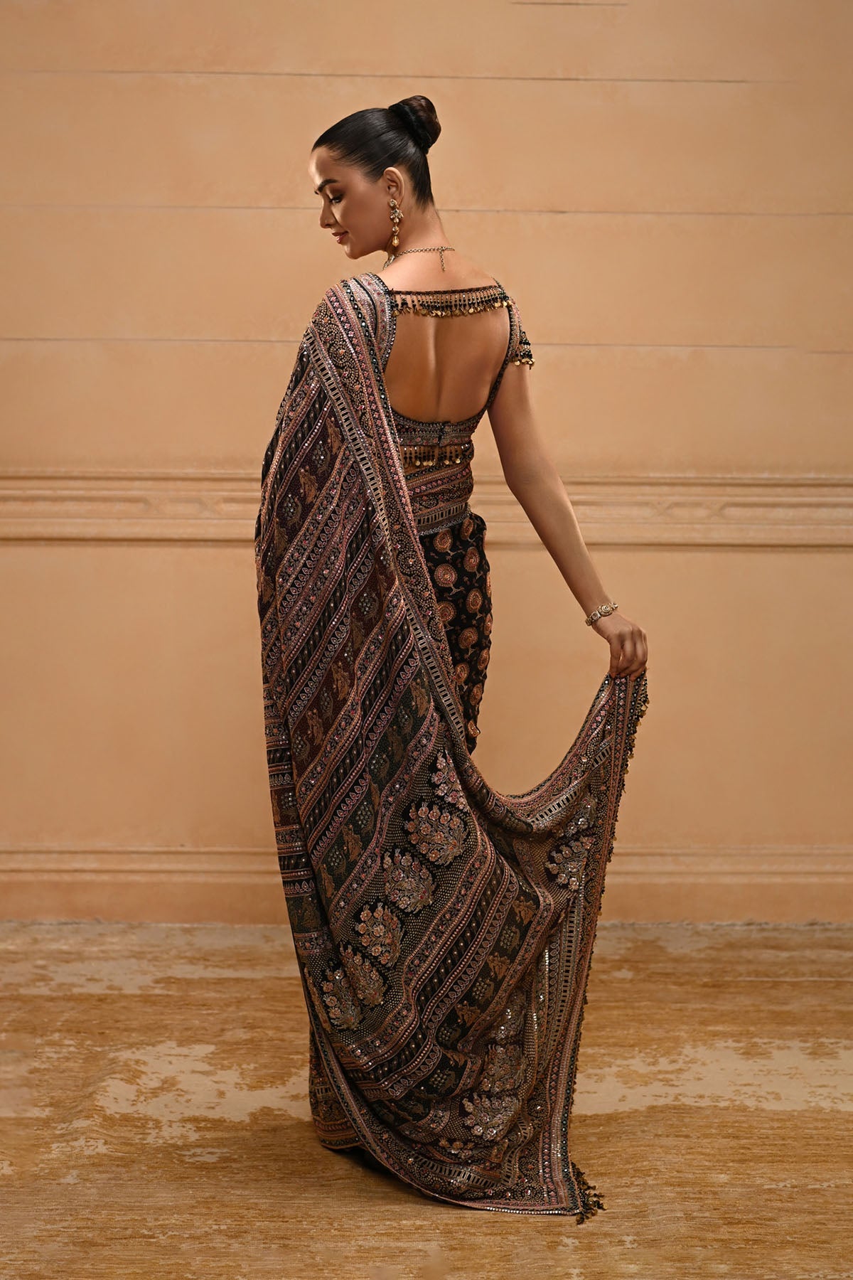 Kashida Embroidered Saree