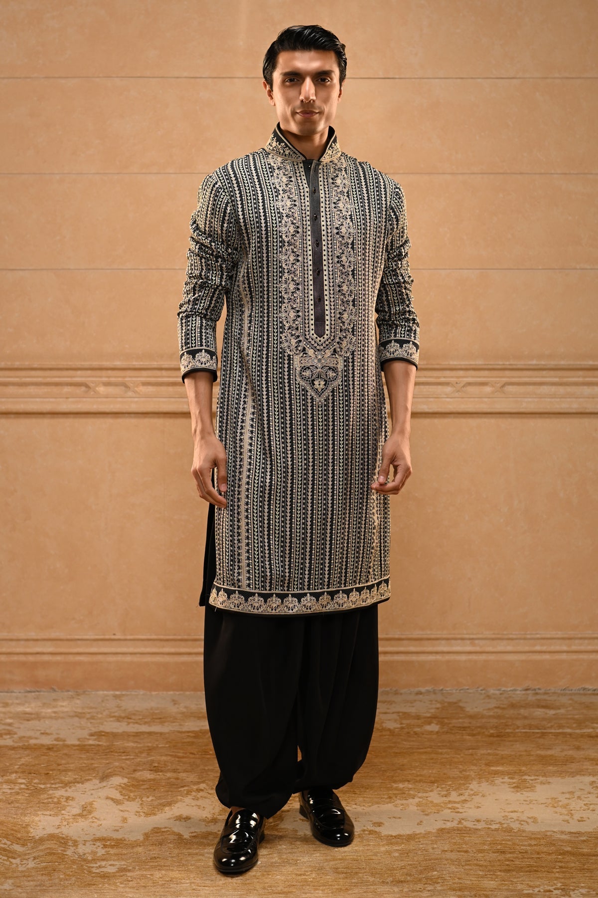 Kashida Kurta Set