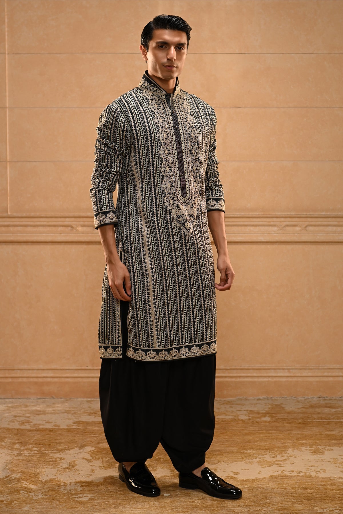 Kashida Kurta Set