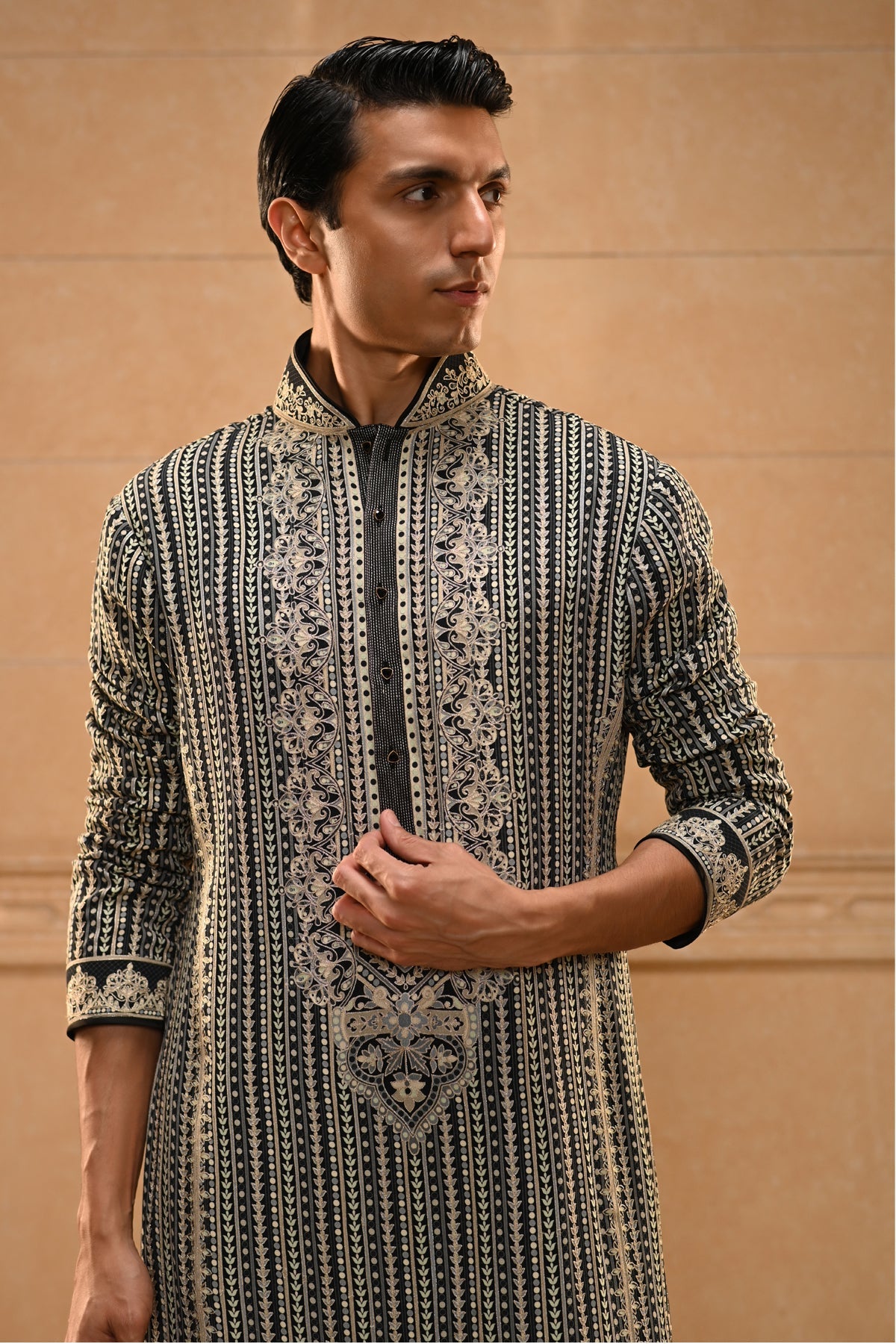 Kashida Kurta Set