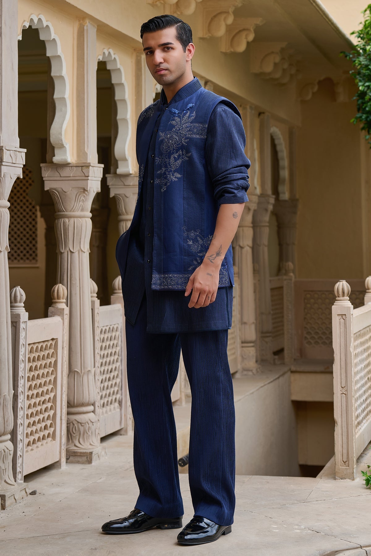 Dual-Panelled Embroidered Waistcoat Set