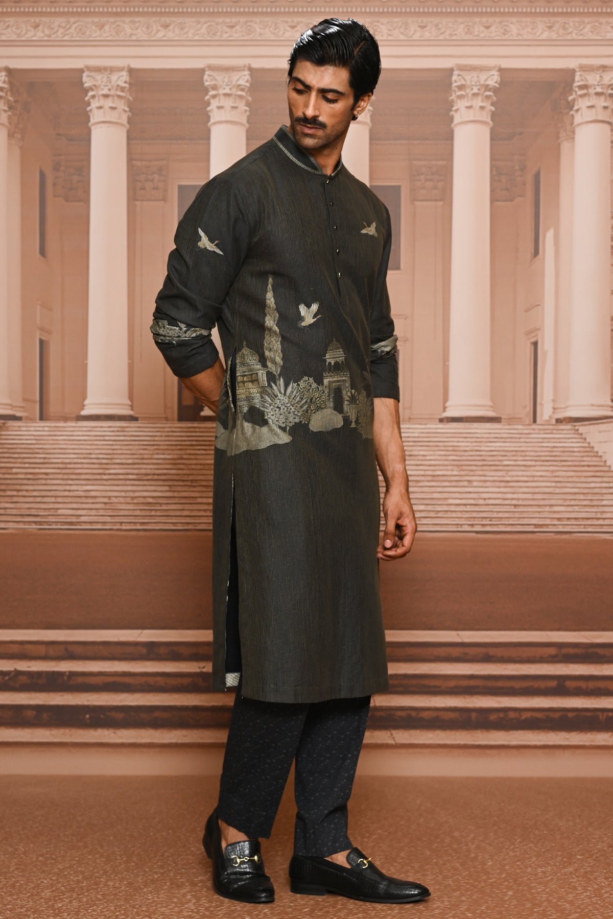 Ever Bloom Pichwai Kurta Set