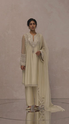 Kurta-Trousers-Dupatta