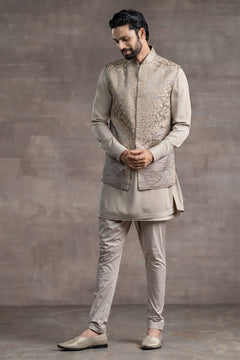 bundi designed in silk-tissue fabric